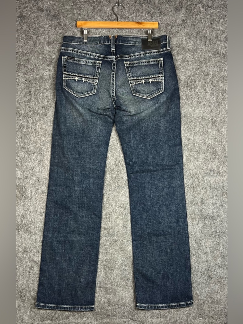 Ariat M7 Rocker Straight Jeans Men’s Size 35-34x 34 Medium Wash Western Style